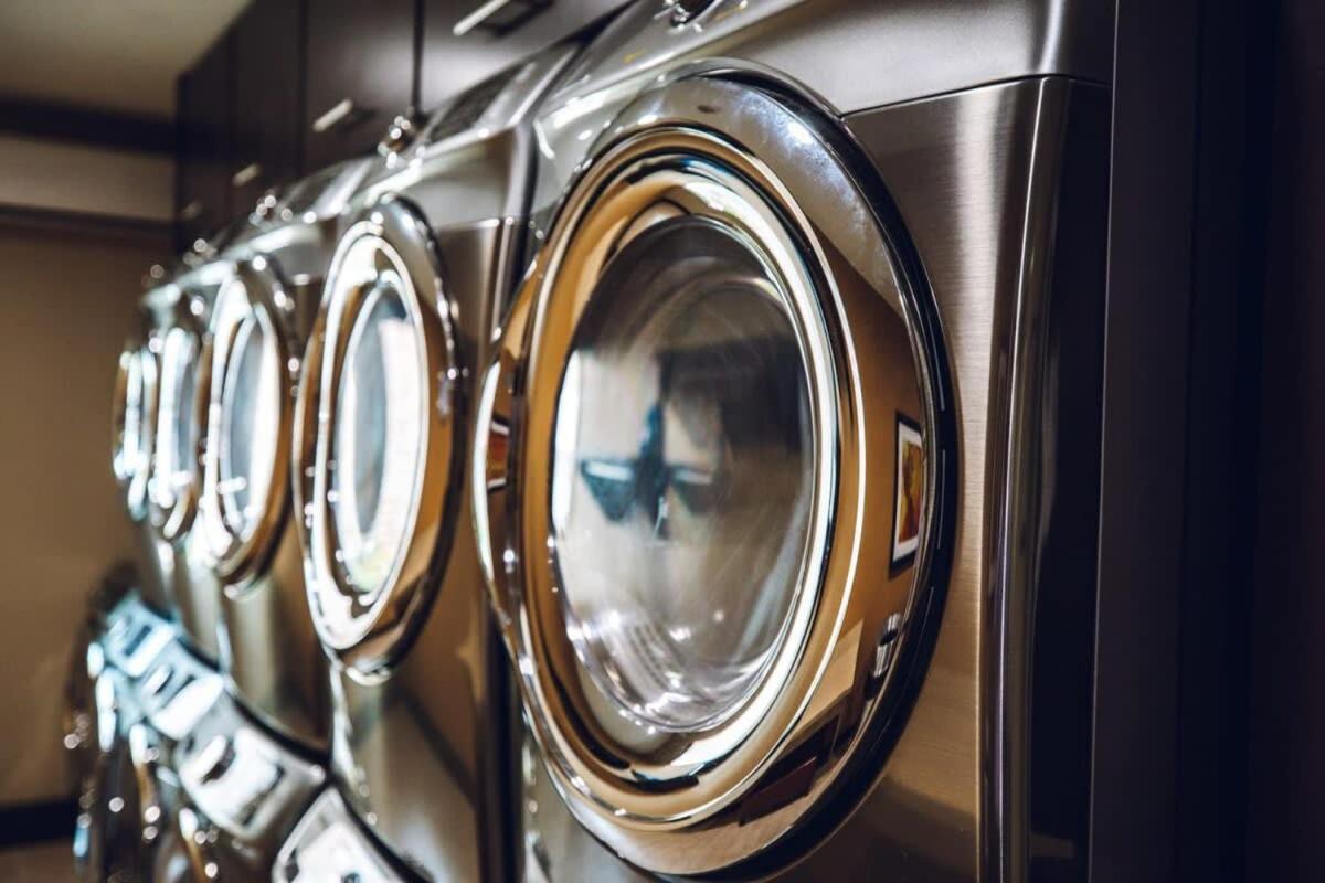 Free Parking Free Wifi With Kitchen Washer Dryer Relux Studio Group 2 Apartment Хюстън Екстериор снимка