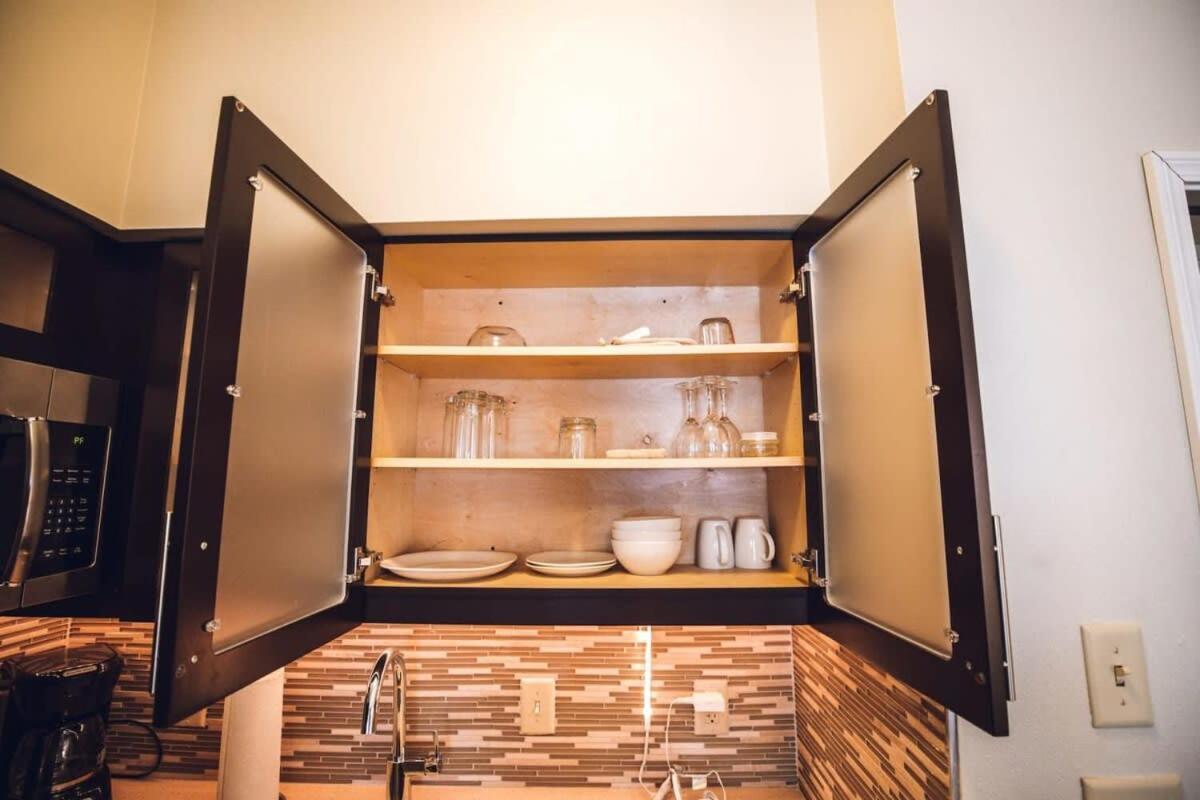 Free Parking Free Wifi With Kitchen Washer Dryer Relux Studio Group 2 Apartment Хюстън Екстериор снимка